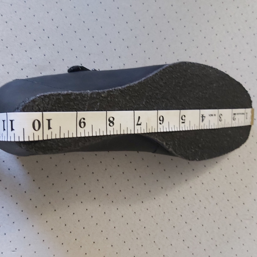 Earth Black Mary Jane Wedge Pumps - Picture 14 of 16